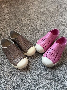 Bundle (2) Native shoes size toddler girl 11